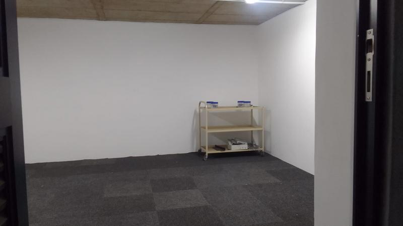 To Let commercial Property for Rent in Parow North Western Cape